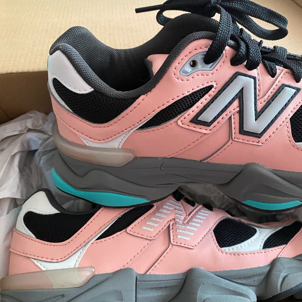 New Balance Green Sneakers
